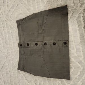 Lightweight,  button down gray Rag & bone skirt size 10!